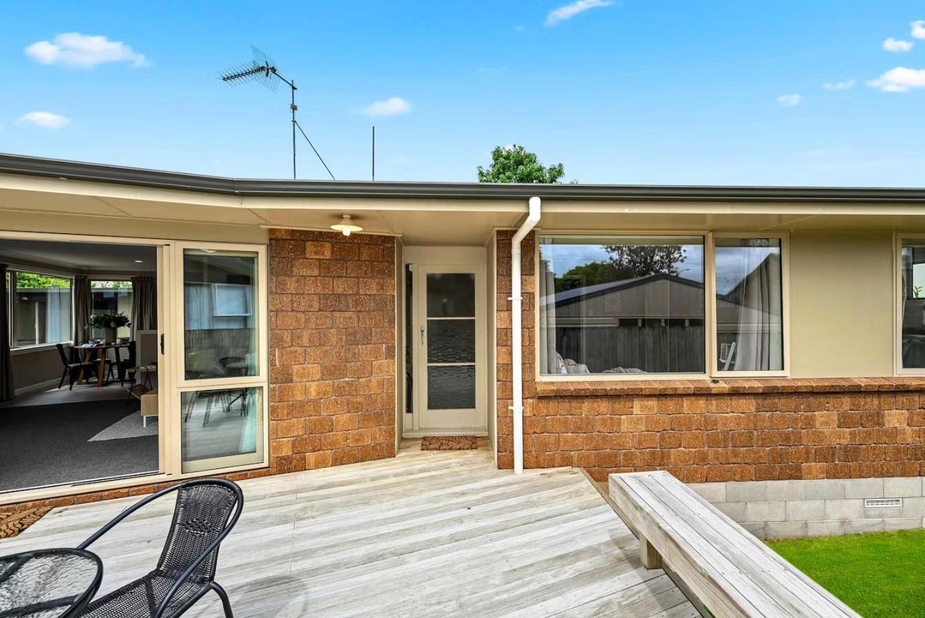 Endeavour Adventures Apartment Hamilton Bagian luar foto