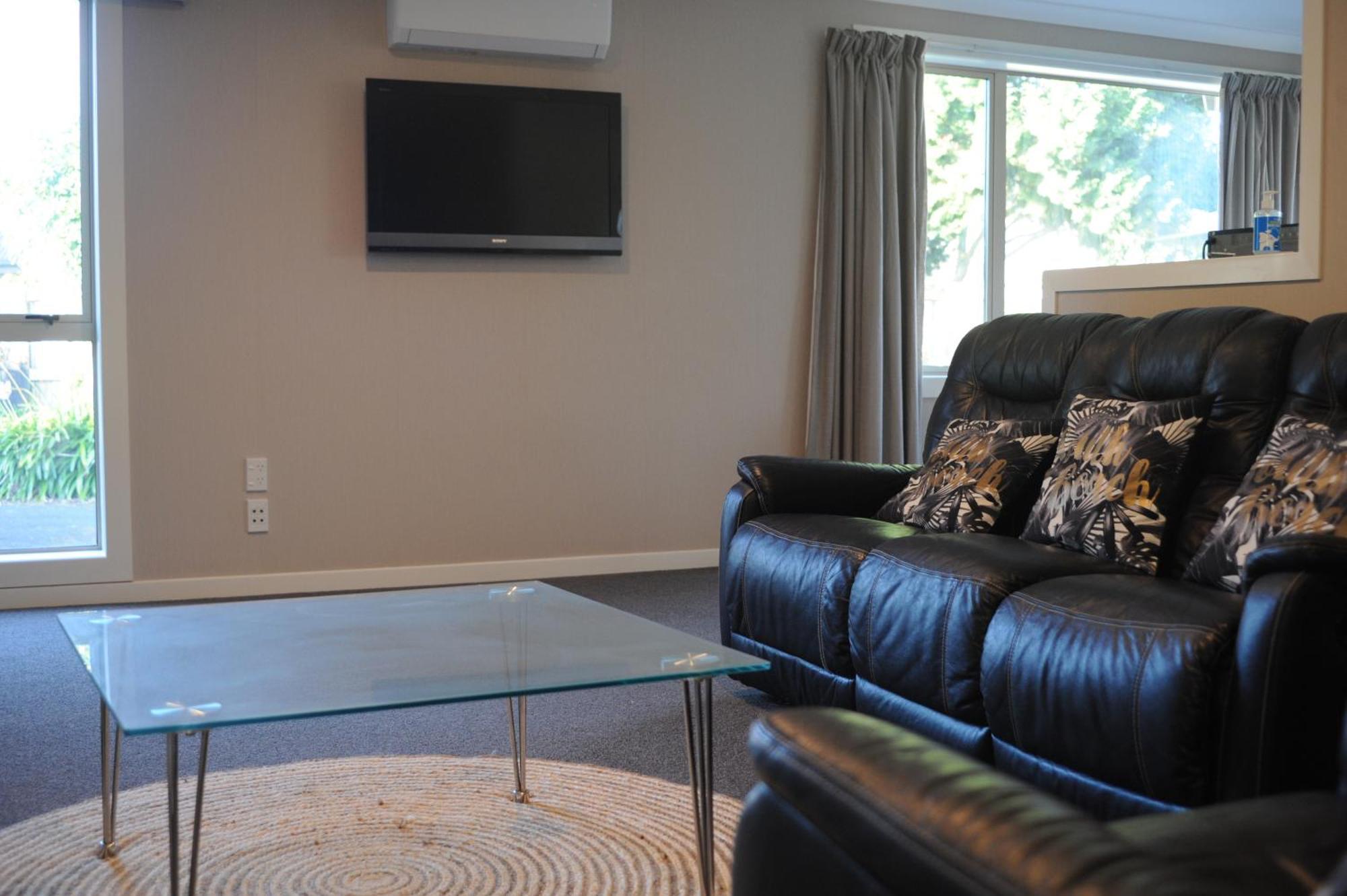 Endeavour Adventures Apartment Hamilton Bagian luar foto